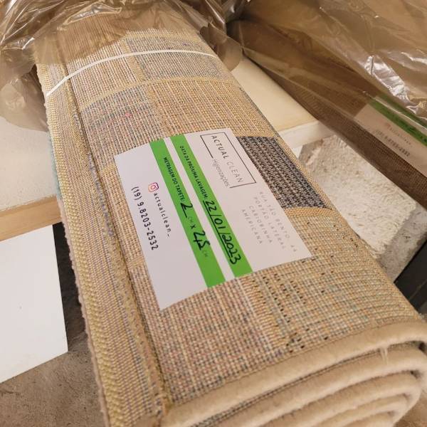 Antes e Depois de vários de nossos serviços de limpeza de estofados