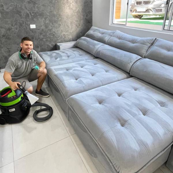 Antes e Depois de vários de nossos serviços de limpeza de estofados